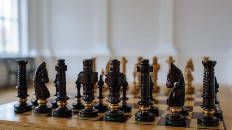 licytacja szachów z podpisem arcymistrzów Jan_ Krzysztof_Duda i Kamil_Mitoń dla WOŚP z Artur_Kozioł_Wieliczka Roman_Ptak_Niepołomice-006.jpg