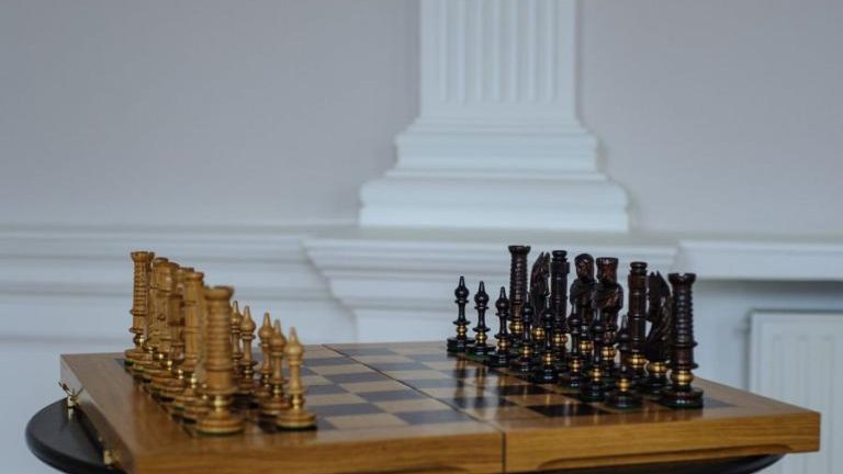 licytacja szachów z podpisem arcymistrzów Jan_ Krzysztof_Duda i Kamil_Mitoń dla WOŚP z Artur_Kozioł_Wieliczka Roman_Ptak_Niepołomice-007.jpg