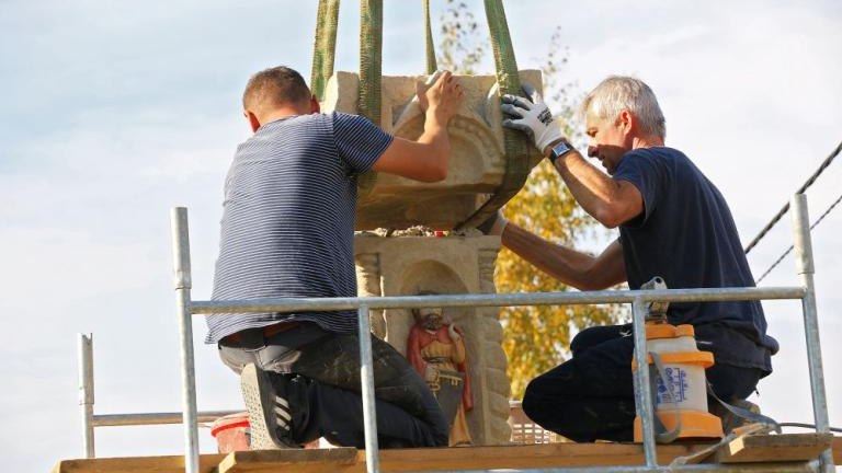konserwacja kapliczki przydrożnej w Węgrzcach Wielkich-013.jpg