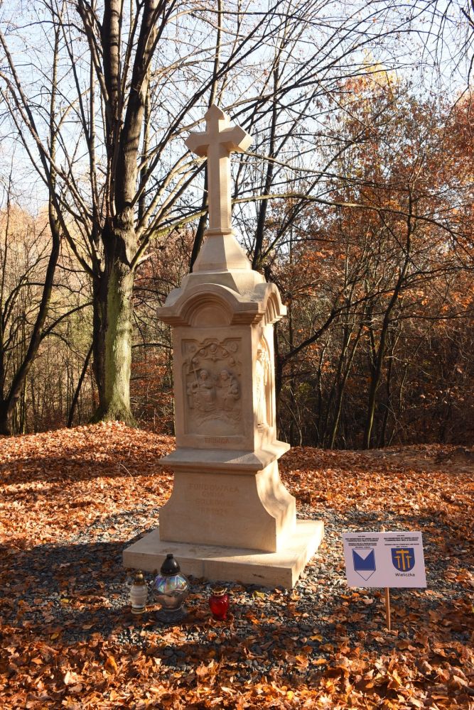 odnowiona kapliczka w Golkowicach Wieliczka-003.jpg