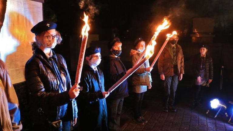czuwanie harcerzy z Hufca ZHP Wieliczka przy Grobie Nieznanego Zolnierza Wieliczka-008.jpg