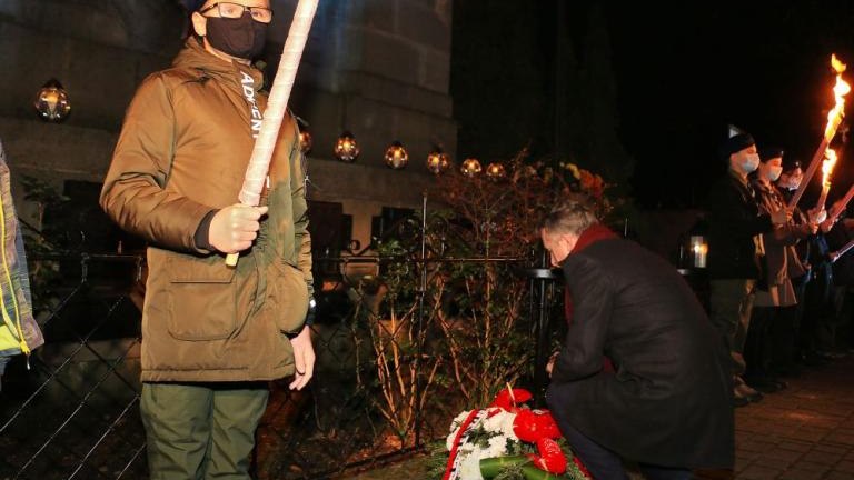 czuwanie harcerzy z Hufca ZHP Wieliczka przy Grobie Nieznanego Zolnierza Wieliczka-012.jpg