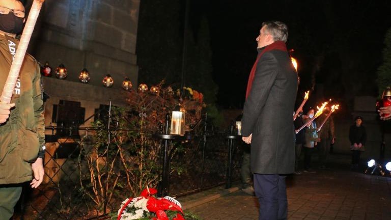 czuwanie harcerzy z Hufca ZHP Wieliczka przy Grobie Nieznanego Zolnierza Wieliczka-013.jpg