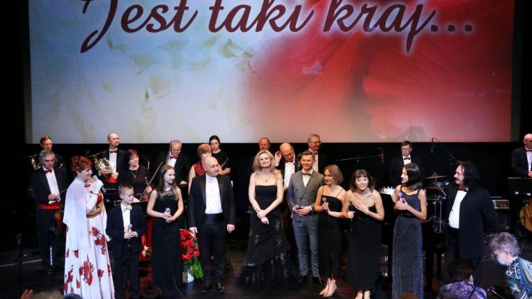 koncert Jest taki kraj Wielicka Mediateka 11 listopada 2021 Wieliczka-044.jpg