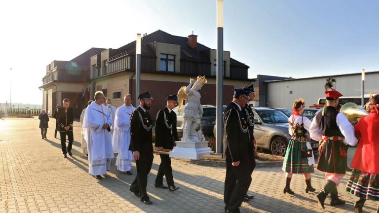 XXXVI swiatowe dni mlodziezy msza sw w Brzegi - Wieliczka-025.jpg