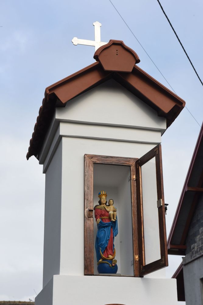 oodnowiona kapliczka w Kokotowie Wieliczka-003.jpg