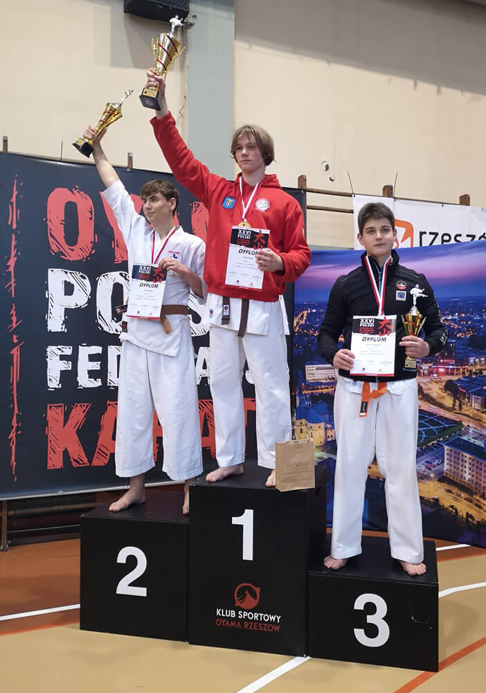 15 medali i 1 miejsce drużynowo OYAMA_12.jpg