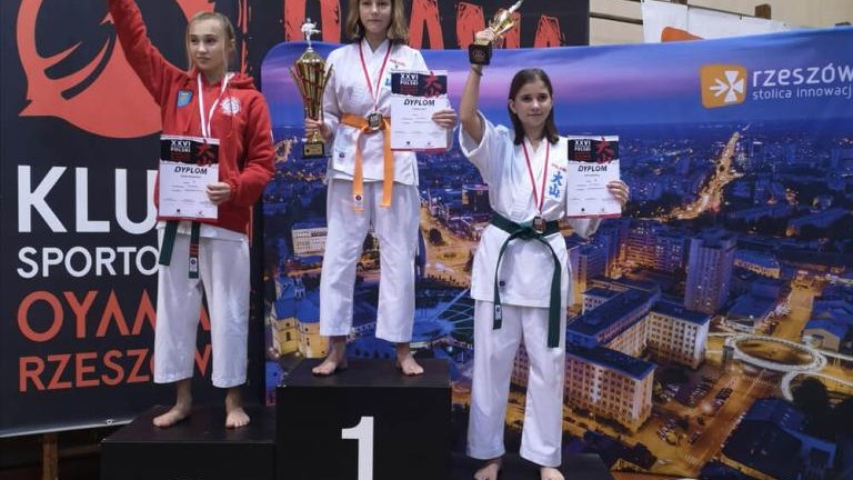 15 medali i 1 miejsce drużynowo OYAMA_2.jpg