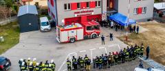 Przywitanie i poświęcenie nowego samochodu bojowego dla OSP Chorągwica