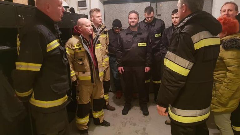 lekki woz strazacki dla  jednostki OSP Brzegi - grupa specjalna pletwonurkow-014.jpg
