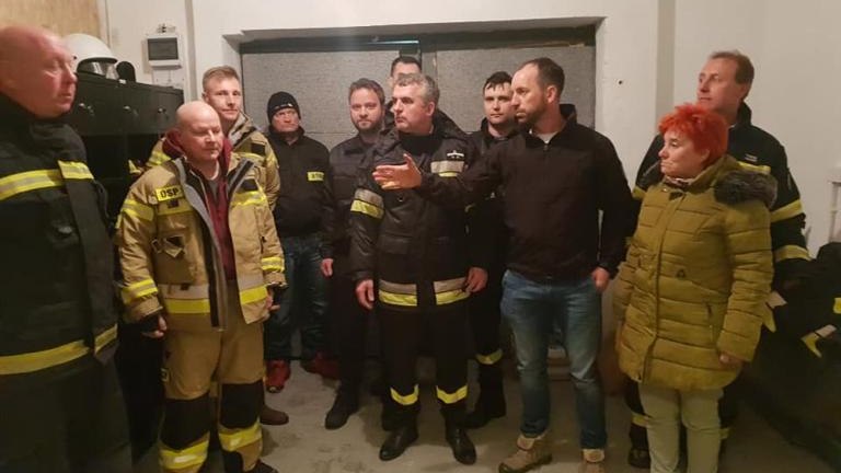 lekki woz strazacki dla  jednostki OSP Brzegi - grupa specjalna pletwonurkow-017.jpg