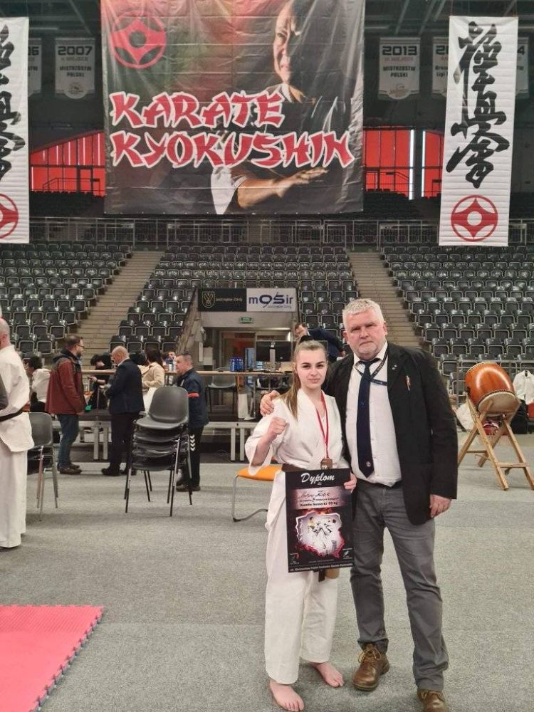 martyna kubik brazowa medalistka mistrzostw polski karate kyokushinkai_1.jpg