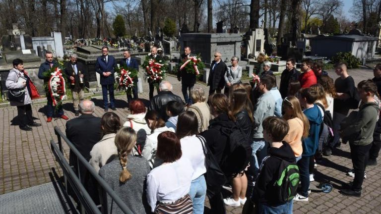 82. rocznica Zbrodni Katyńskiej Wieliczka - pamiętamy!-013.jpg
