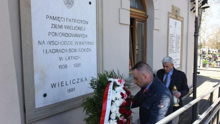 82. rocznica Zbrodni Katyńskiej Wieliczka - pamiętamy!-017.jpg