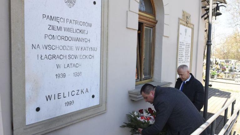 82. rocznica Zbrodni Katyńskiej Wieliczka - pamiętamy!-036.jpg