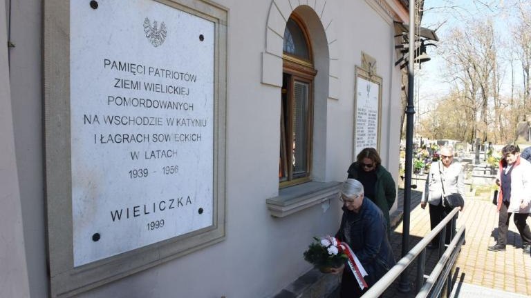 82. rocznica Zbrodni Katyńskiej Wieliczka - pamiętamy!-040.jpg
