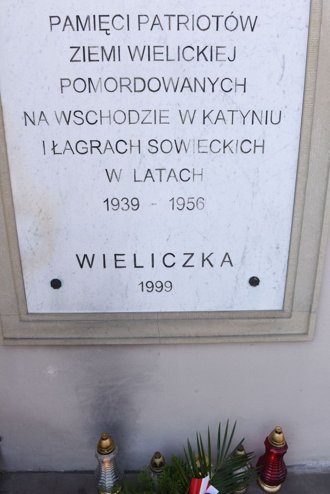 82. rocznica Zbrodni Katyńskiej Wieliczka - pamiętamy!-043.jpg