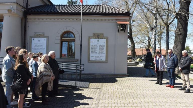 82. rocznica Zbrodni Katyńskiej Wieliczka - pamiętamy!-046.jpg