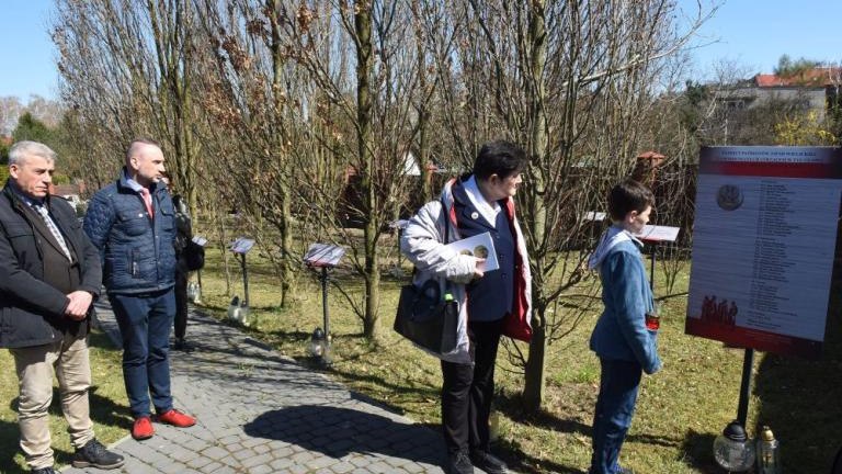 82. rocznica Zbrodni Katyńskiej Wieliczka - pamiętamy!-063.jpg