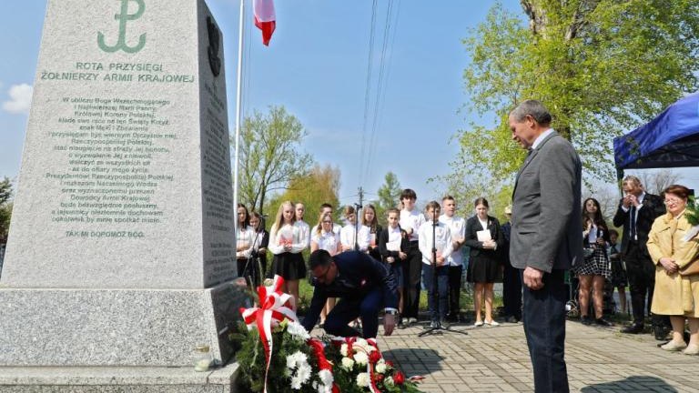 Dzien Flagi Rzeczypospolitej Polskiej 2022 Kozmice Wielkie Wieliczka-004.jpg