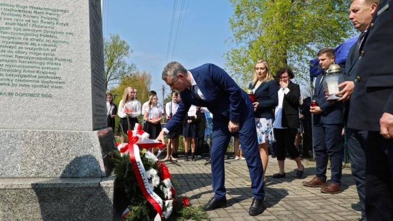 Dzien Flagi Rzeczypospolitej Polskiej 2022 Kozmice Wielkie Wieliczka-010.jpg