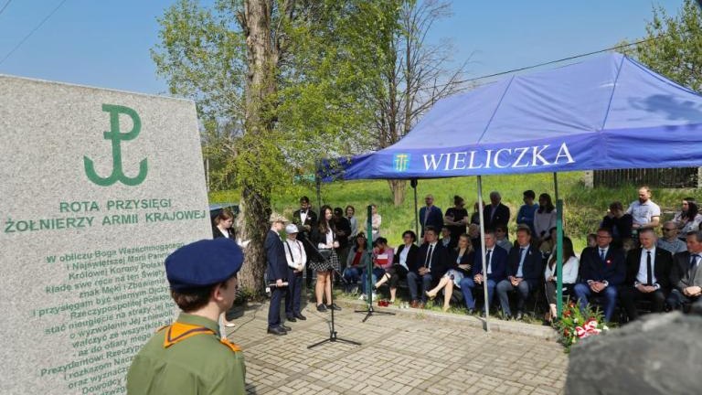 Dzien Flagi Rzeczypospolitej Polskiej 2022 Kozmice Wielkie Wieliczka-019.jpg
