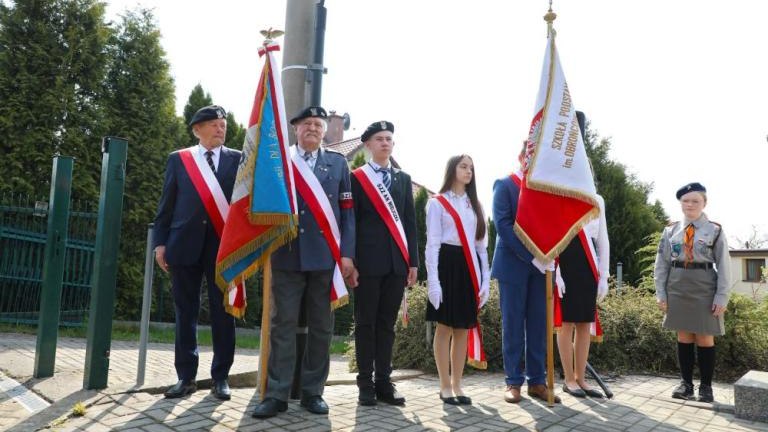Dzien Flagi Rzeczypospolitej Polskiej 2022 Kozmice Wielkie Wieliczka-026.jpg