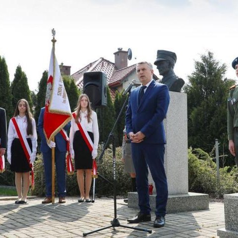 Dzień Flagi Rzeczypospolitej Polskiej w Koźmicach Wielkich