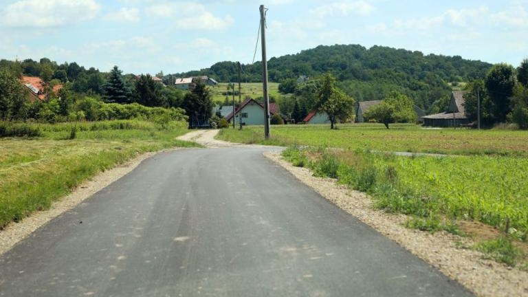 przebudowa drog gminnych w Grajowie i Dobranowicach w gm Wieliczka-011.jpg