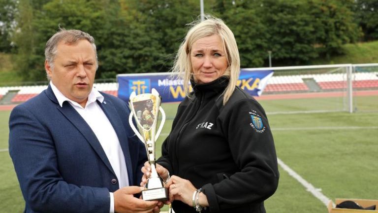 zawody strazackie na arenie lekkoatletycznej w wieliczce-017.jpg