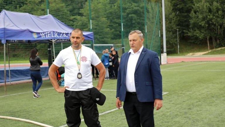 zawody strazackie na arenie lekkoatletycznej w wieliczce-022.jpg