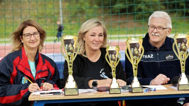 zawody strazackie na arenie lekkoatletycznej w wieliczce-027.jpg
