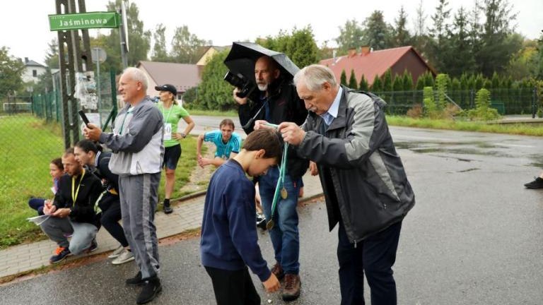 jubileuszowa XV edycja Biegow Krzyszkowickich gm Wieliczka-100.jpg