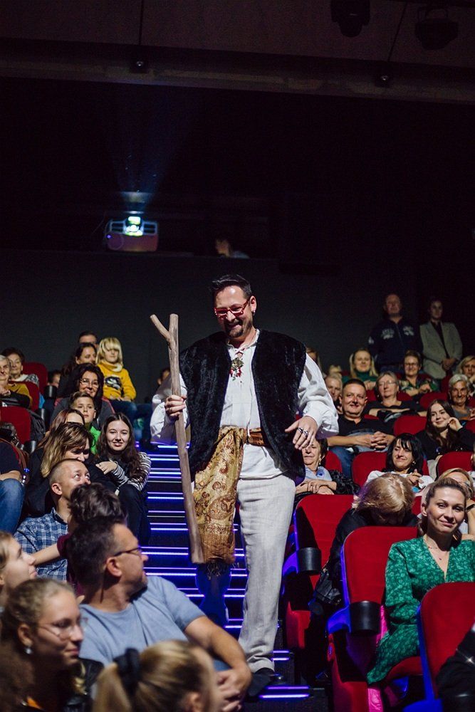 spektakl Zemsta w Wielicka Mediateka Artur Kozioł-022.jpg