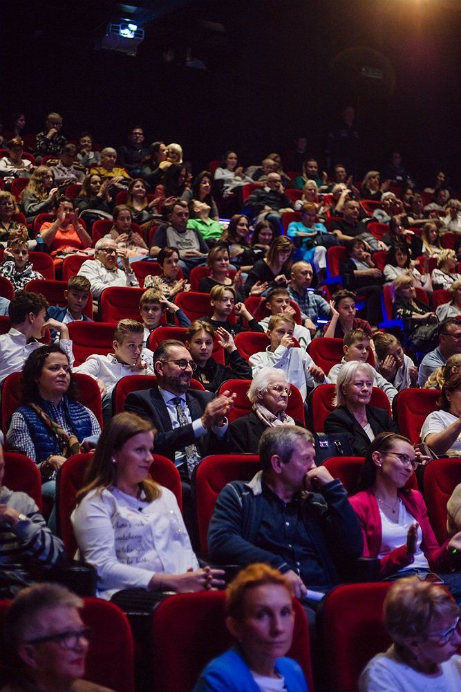 spektakl Zemsta w Wielicka Mediateka Artur Kozioł-025.jpg