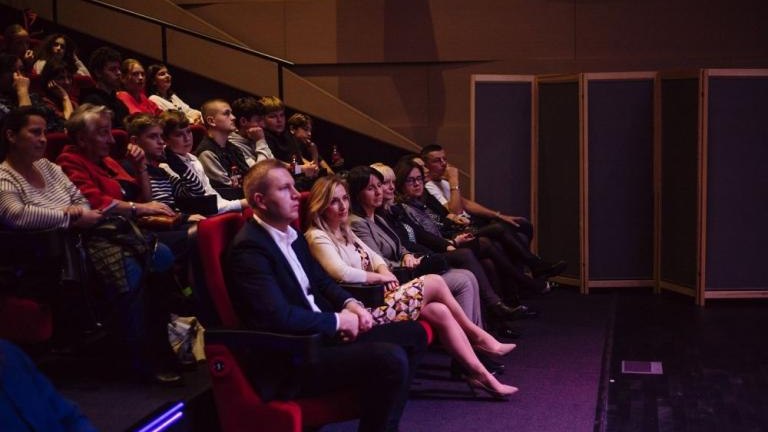 spektakl Zemsta w Wielicka Mediateka Artur Kozioł-027.jpg