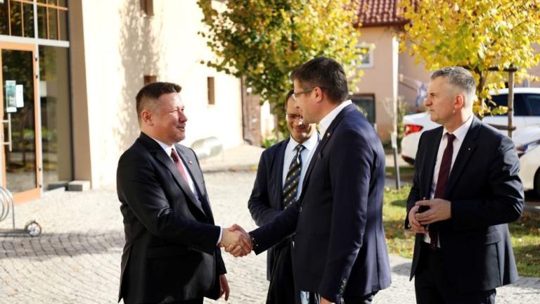 wizyta Ambasadora Rumunii Cosmin Onisii w Wieliczce-008.jpg