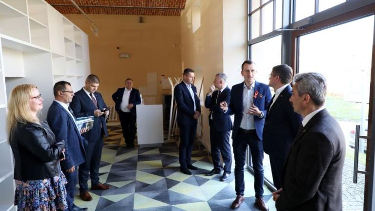 wizyta Ambasadora Rumunii Cosmin Onisii w Wieliczce-009.jpg