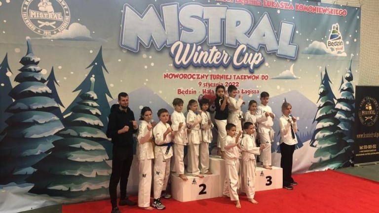 osiem medali Wielicko-Gdowskiej Szkoły Walki Prime w zawodach Mistral Cup Bedzin-002.jpg