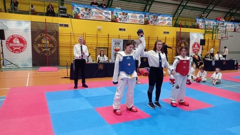 osiem medali Wielicko-Gdowskiej Szkoły Walki Prime w zawodach Mistral Cup Bedzin-013.jpg