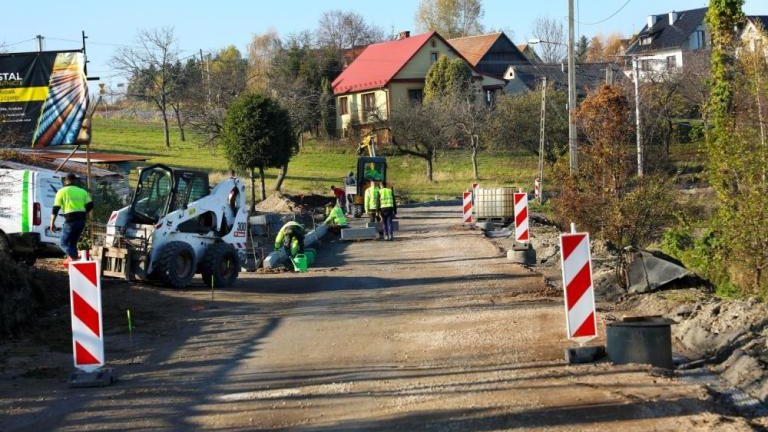 przebudowa drogi gminnej w Grajowie gm Wieliczka-002.jpg