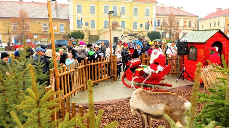zagroda reniferow Mikolaja Rynek Górny gm Wieliczka-001.jpg