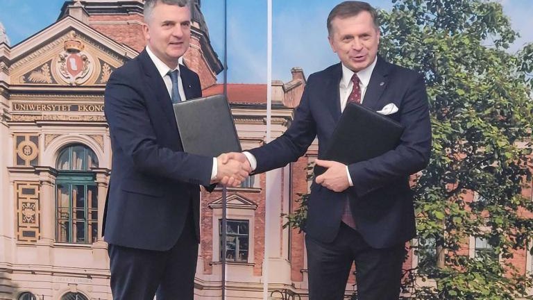 miedzynarodowa konferencja  Samorzad 6.0. rozwoj spoleczny uslugi gospodarcze nowoczesne finanse Artur_Koziol Stanislaw_Mazur_4.jpg