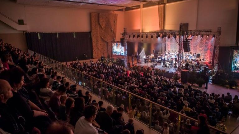 wreczenie medali dobroci dla Wlodzimierza Hartabusa i Elzbiety Sikorya Wieliczka Solne_Miasto-002.jpg