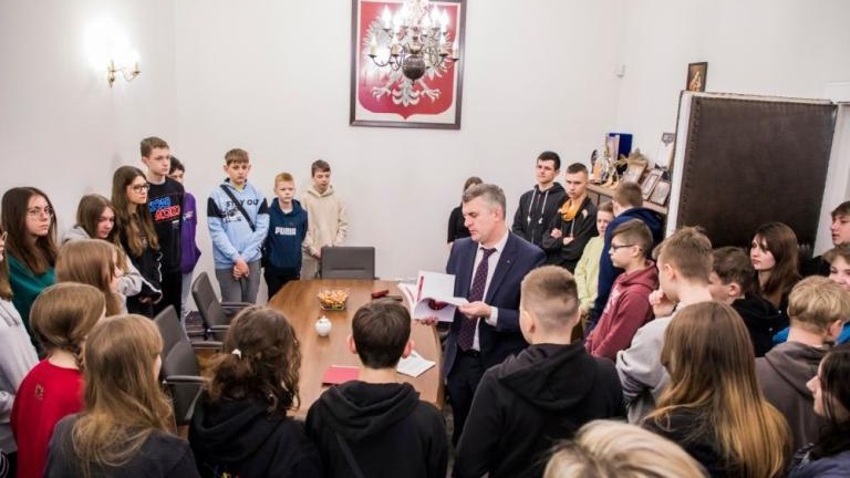 lekcja obywatelska w wielickim magistracie-013.jpg