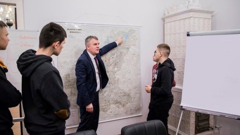 lekcja obywatelska w wielickim magistracie-014.jpg