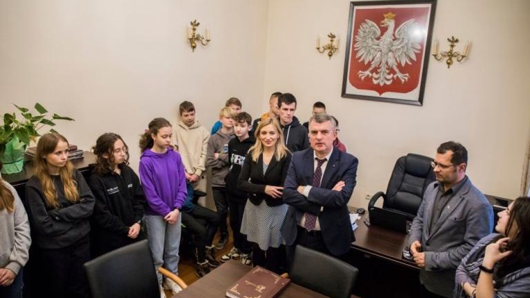 lekcja obywatelska w wielickim magistracie-015.jpg