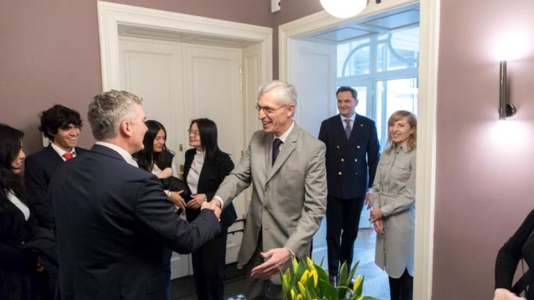 Spotkanie Burmistrza Wieliczki Artur Koziol z Ambasadorem Peru Krakow-011.jpg