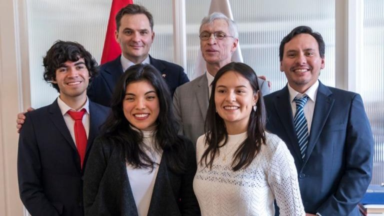Spotkanie Burmistrza Wieliczki Artur Koziol z Ambasadorem Peru Krakow-013.jpg