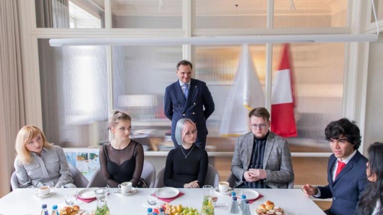 Spotkanie Burmistrza Wieliczki Artur Koziol z Ambasadorem Peru Krakow-016.jpg